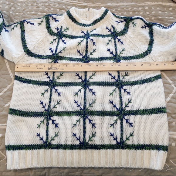 Vintage Handknit Cottagecore Cabincore Mock Neck Cross Stitch Sweater Small - Picture 6 of 9